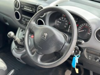 /photos/12159/7afb6f31-a8b8-483d-aca7-7577ea6e3020_i320x240.jpg