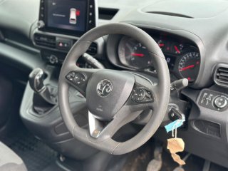 /photos/12159/cd81a885-80e5-4ce8-bf33-565402ede719_i320x240.jpg